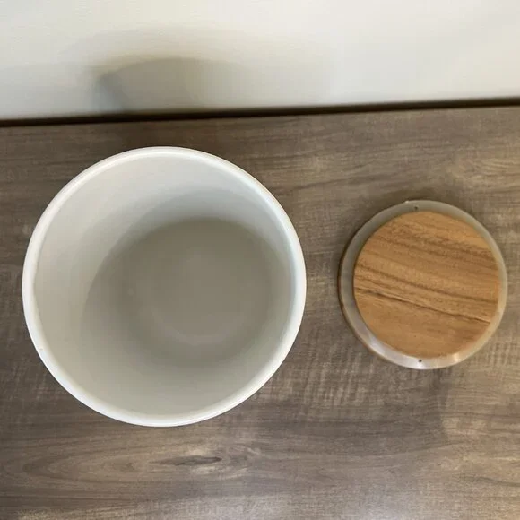 Kitchen Cannister - Picture 5 of 6